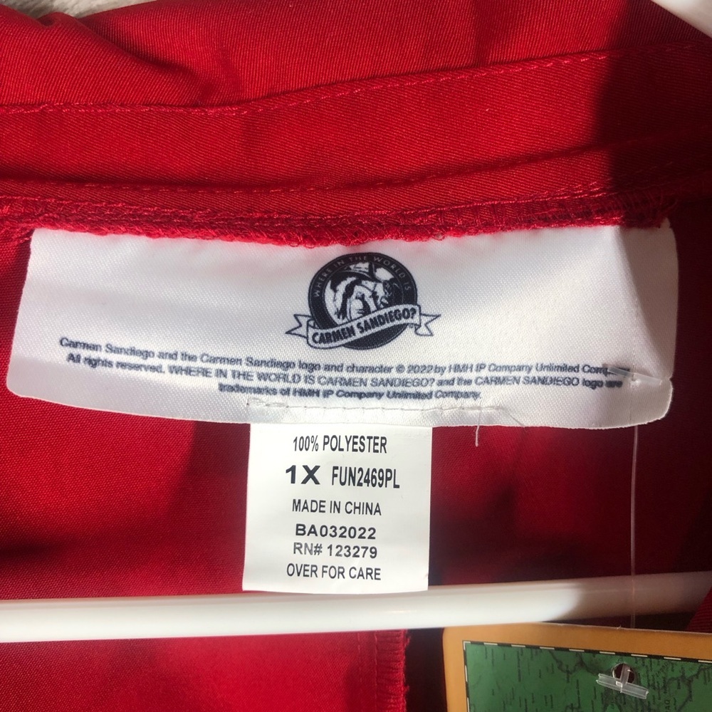 Carmen Sandiego Costume Red Trench Coat Size 1X Education Halloween Geography - Picture 6 of 8